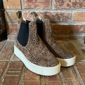 Dolce Vita Cola H20 Suede Ankle Leopard Cheetah Chelsea Boots